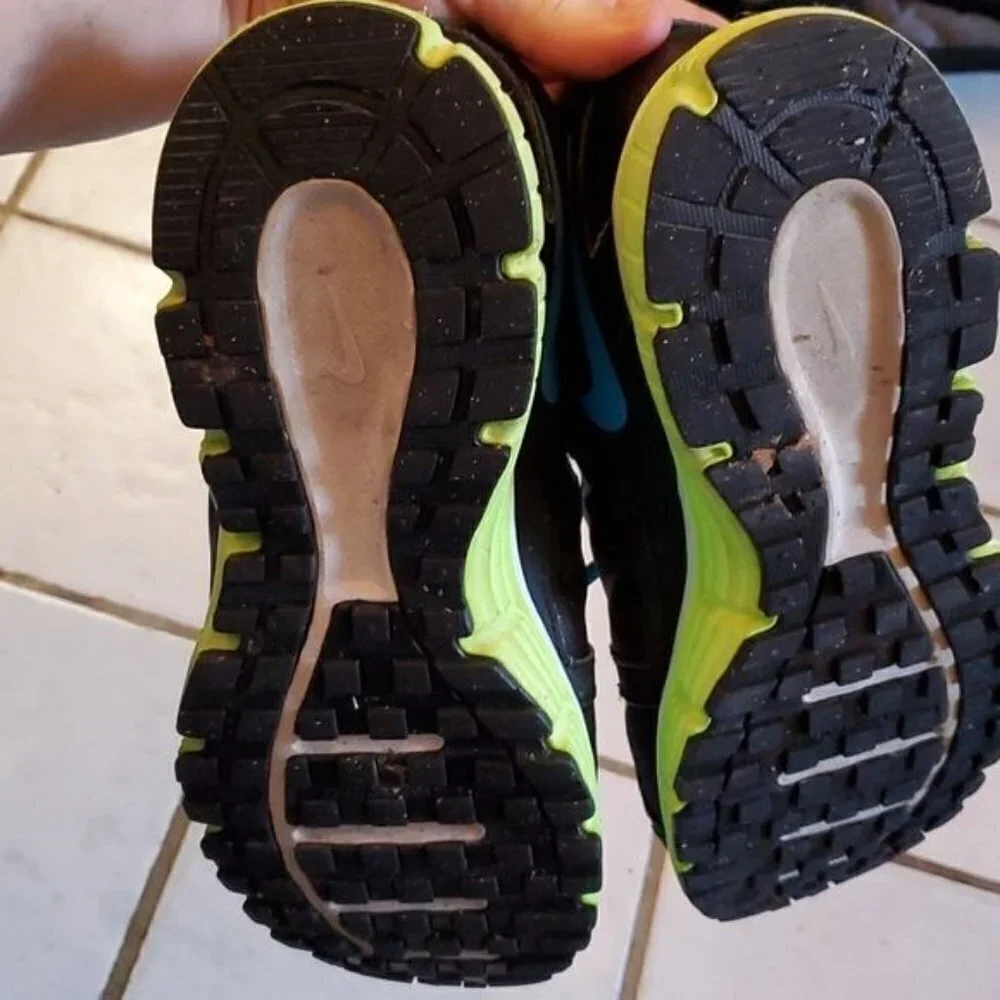 Nike Shoes Dual Fusion Mens size 9 running shoes Sneakers black sneakers
